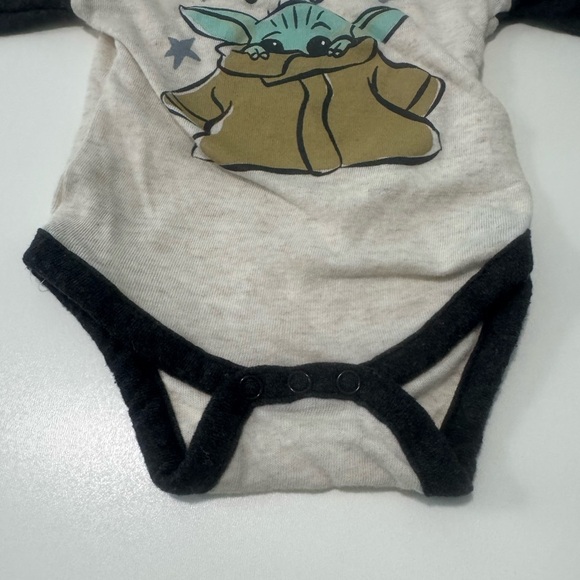 Star Wars The Child Set of two infant onesies - Picture 11 of 11